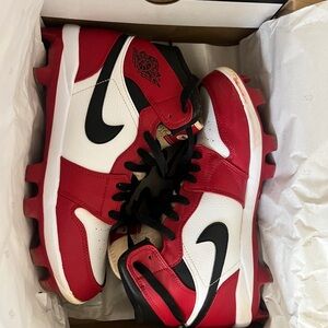 Nike Men's Jordan 1 Retro MCS High Baseball Cleats